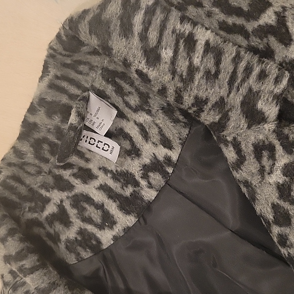 HM Grey Leopard Wool-blend Coat - Picture 3 of 3